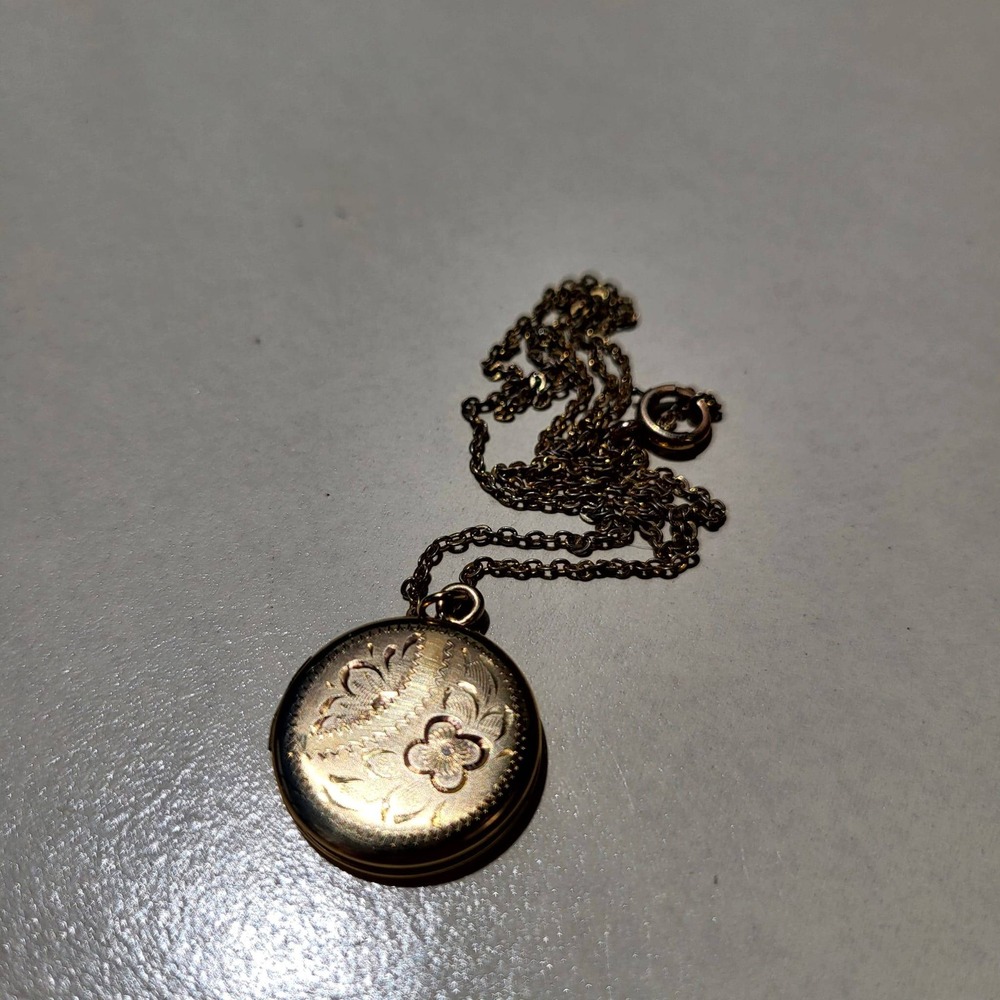 12K Gold Filled Round Floral Etched Locket Necklace Vintage Keepsake - Picture 11 of 11